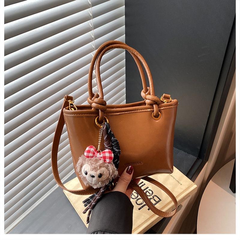 High-end White Small Bag Women's New Spring and Summer Versatile Textured Messenger Bag Super Fire Portable Bucket Bag
