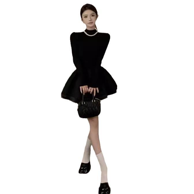 Early autumn new Hepburn style black dress women's high-end princess fluffy dress thousand gold little black dress