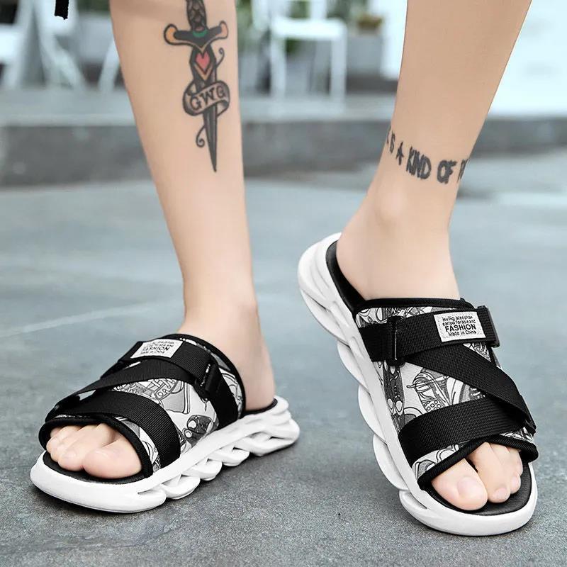 Men's Summer Outdoor Thick Heel Beach Sports Slippers Spring Large Size Indoor Soft Sole Flat Slippers