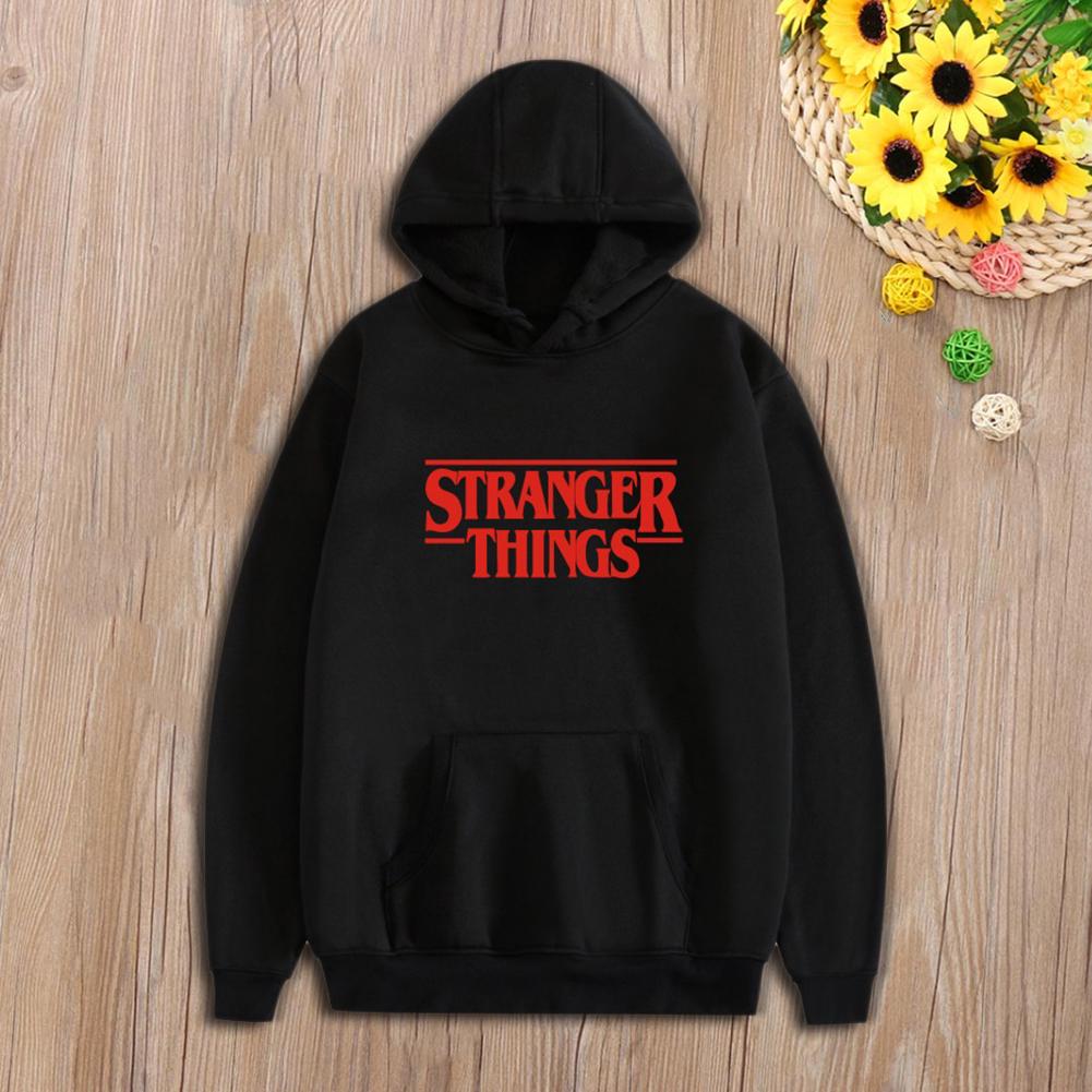 Compre Moletom com capuz estampado com letras Stranger Things
