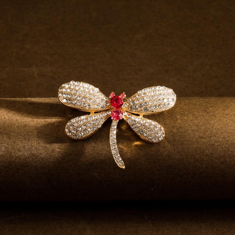 Elegant Dragonfly Rhinestone Brooch for Women - High-End Fashion Accessory with Exquisite Design