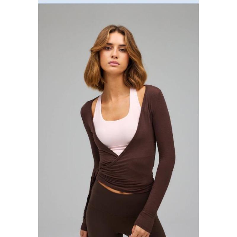 Весенний новый спортивный топ с длинными рукавами женский модный и трендовый вязаный свитер L 1340₽