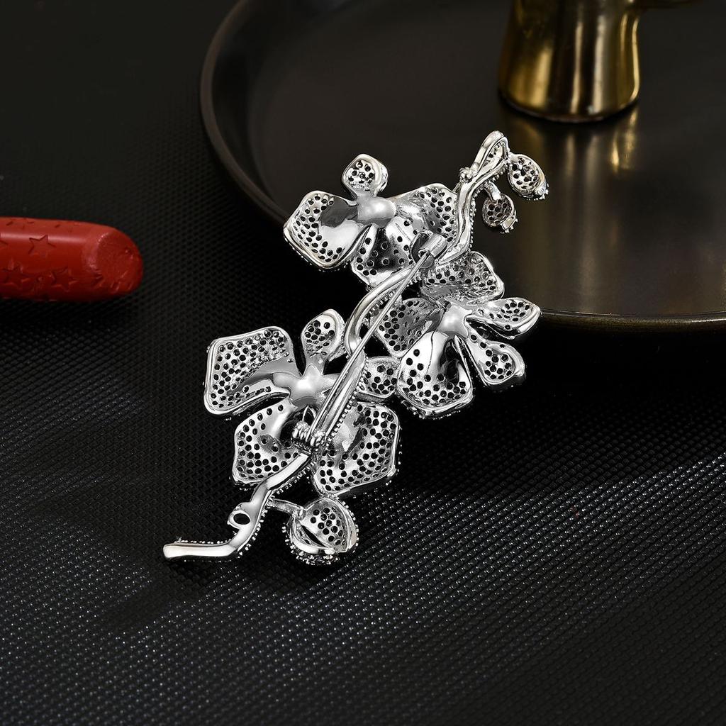 Senior Brooches Flower Leaf Brooch Pins for Women Suit Pendant  Fashion Brooches Jewelry