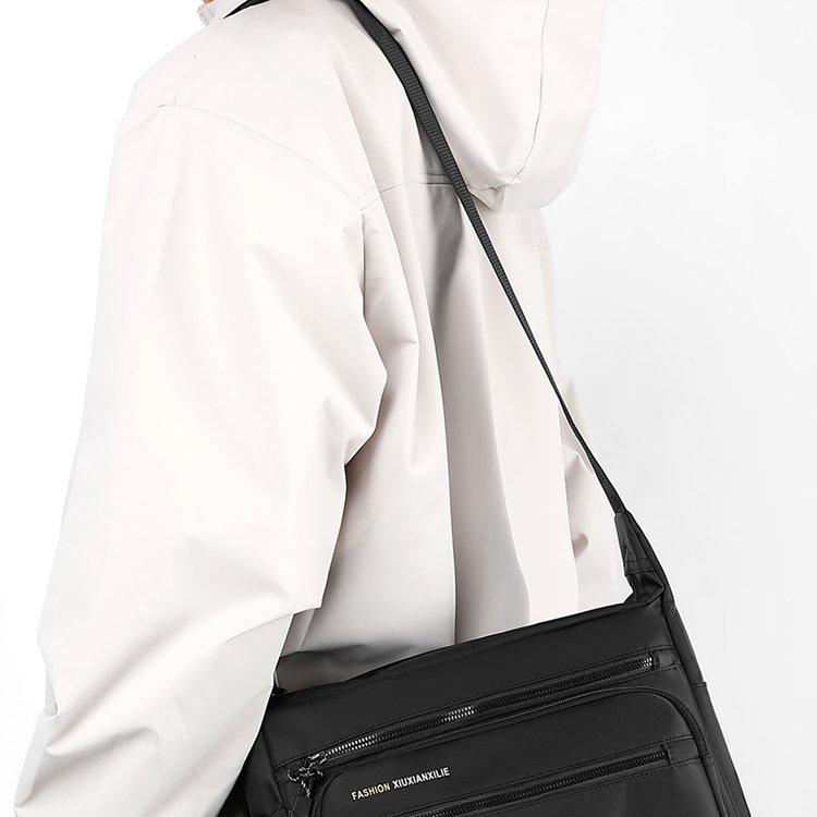 2024 Pánská taška Messenger Taška přes rameno Tašky přes rameno Men Small Sling Pack Do práce Business Vodotěsné batohy Oxford Tašky Satchel Peněženka