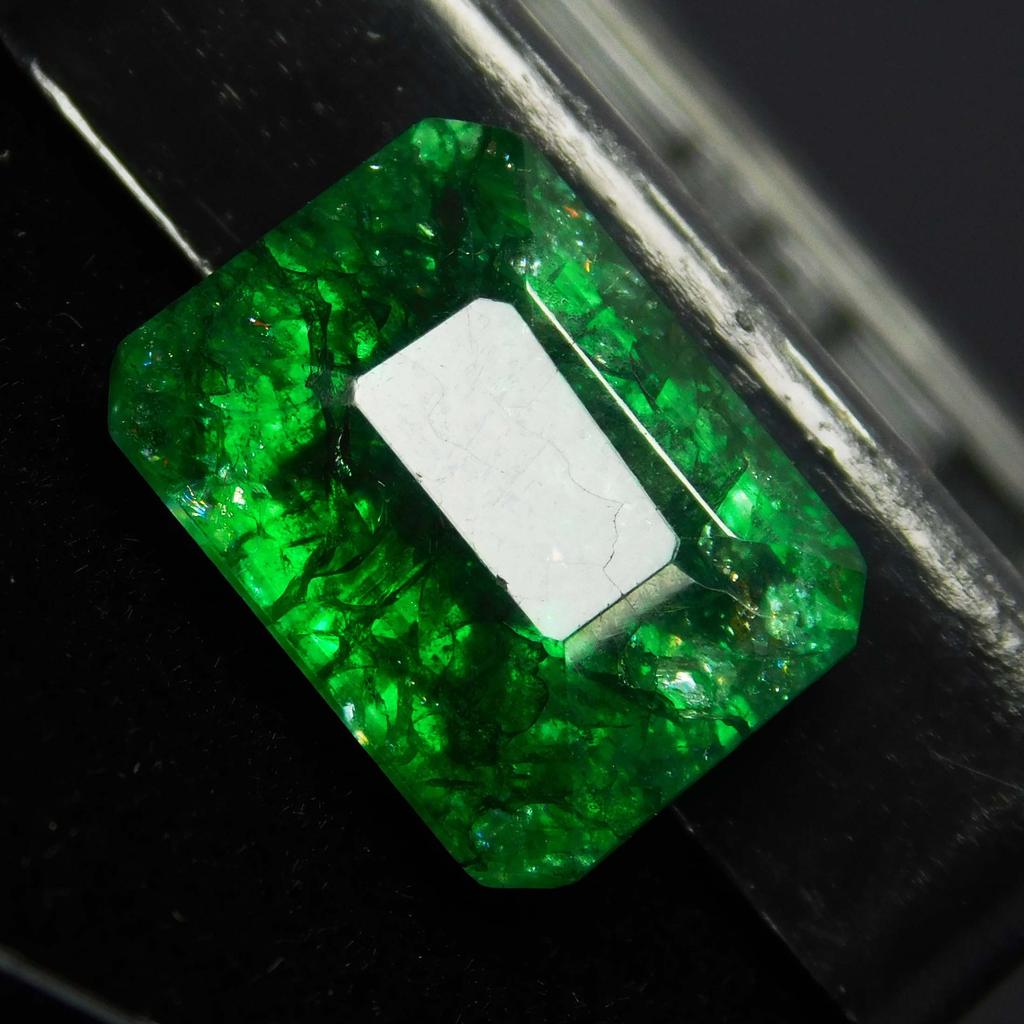 Green Emerald Colombian 8 Carat Natural CERTIFIED Emerald Cut Loose Gemstone A-3639b