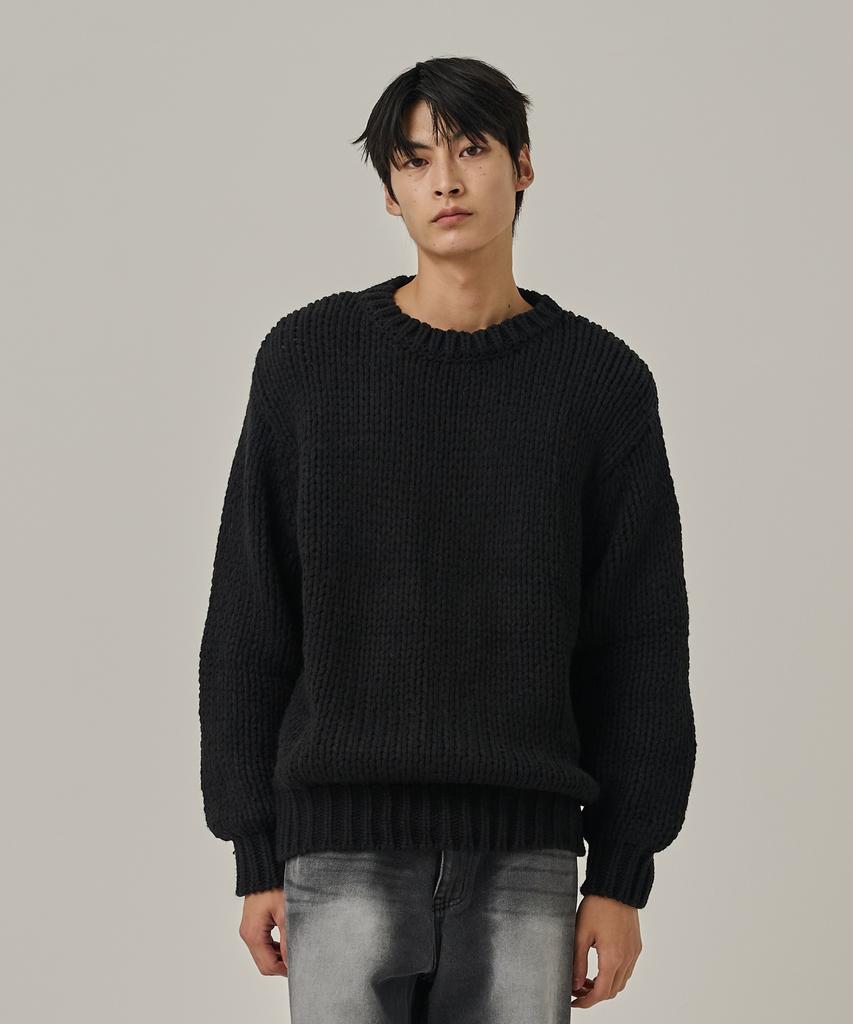 ANALOG MOOD Heavy Warm Round Pullover Knit (Black)
