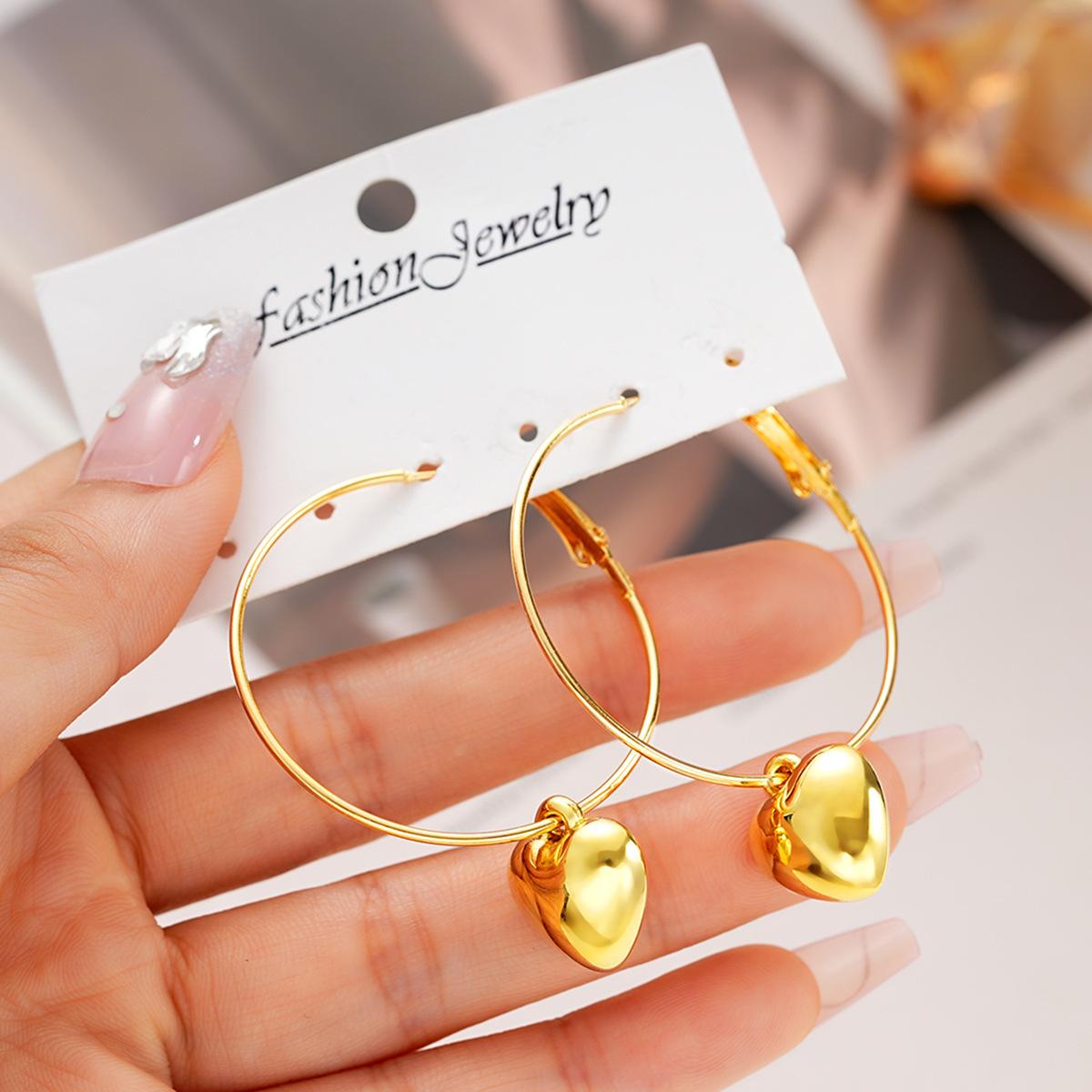 

5CM Big Round Circle Hoop Heart Pendant Earring for Women Exaggerated Personality Smooth Temperament Simple Zircon Brincos