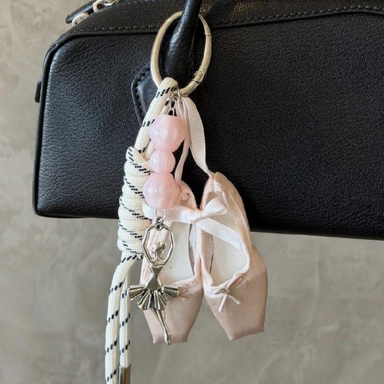 Miniature Dance Inspired Shoe Keychain Trendy Footwear Charm Bag Accessory For Everyday Use Collectible Gift