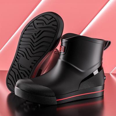 Modische Schlupf-Regenschuhe Herren Gummistiefel Wasserdichte Plateau-Stiefeletten Outdoor Rutschfeste Regenstiefel Mann Küche Arbeitsgaloschen