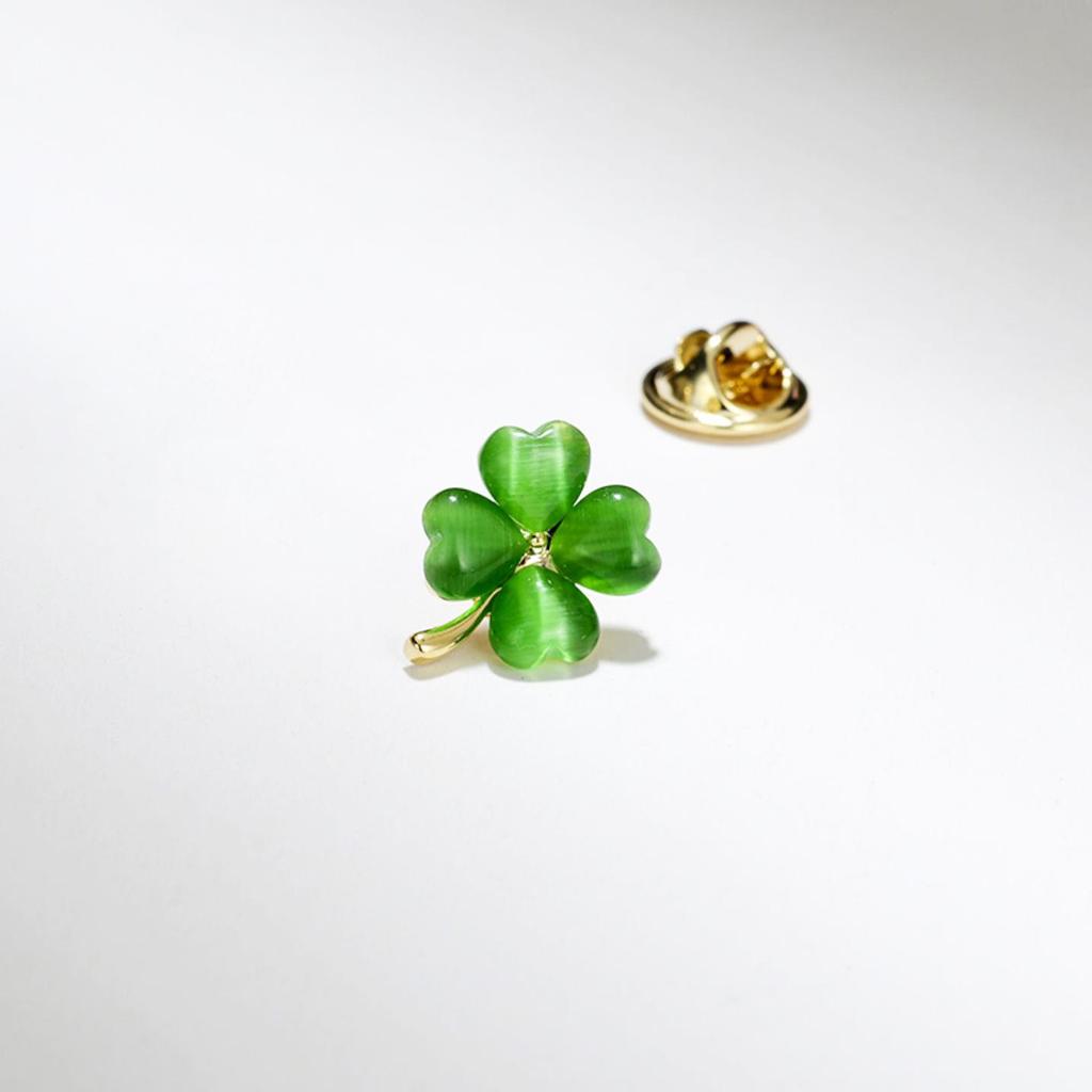 Broșă elegantă Floare Ochi de Pisică: Colier cu farmec trifoi cu patru foi, decolteu în V, guler anti-expunere