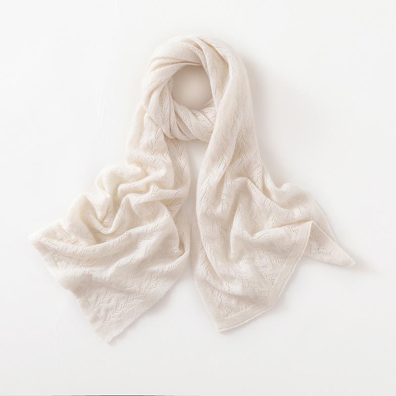 Cashmere Cable Knit Women's Scarf: High-End, Warm, Spring Fashion