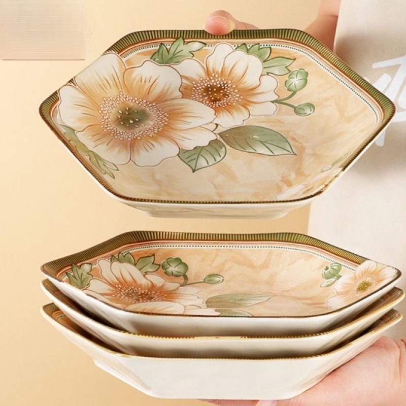 Kamelie Sechseckiges Teller- und Schüsselset: Elegantes rautenförmiges Design