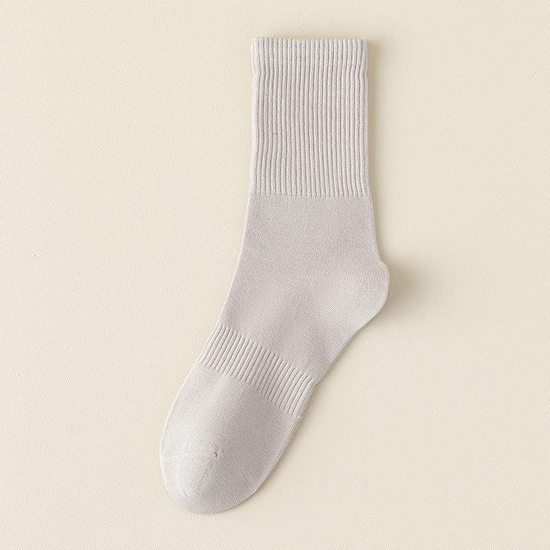 Men's Spring and Autumn Style All Match Sports Pure Color Wicking In The Tube Cotton Socks