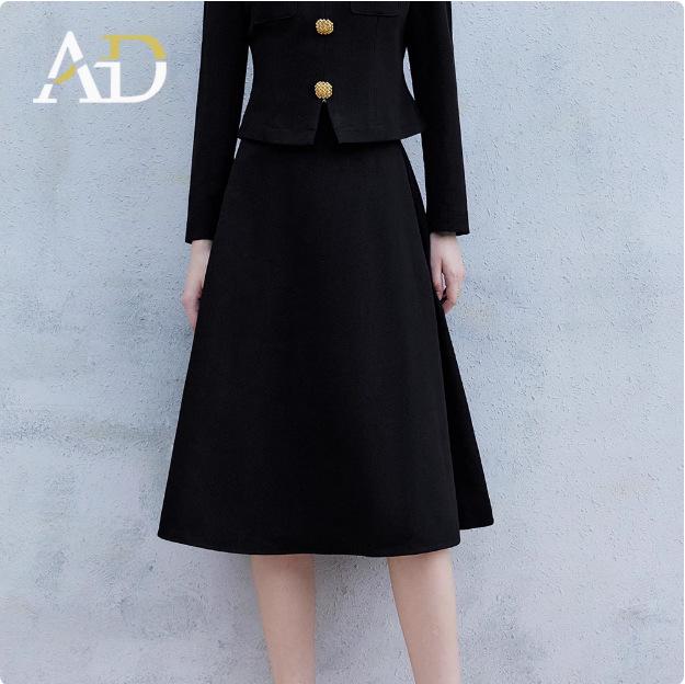 

Элегантный черный комплект из двух предметов с V-образным вырезом и облегающей талию юбкой для женщин - стиль «маленький аромат» Large