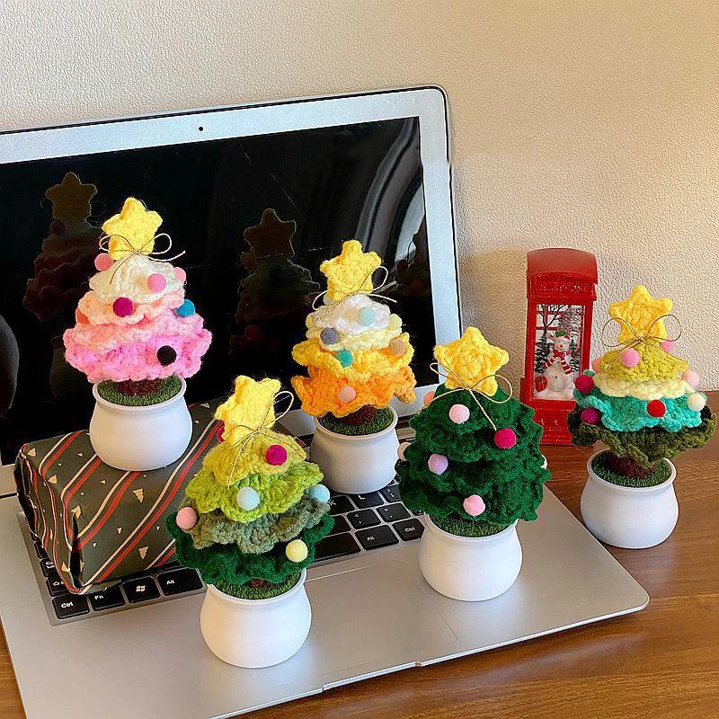 Handmade Cotton Yarn Knitted Christmas Tree Ornament Home Room Decoration Mini Crochet Xmas Tree Christmas Desktop Party Gift