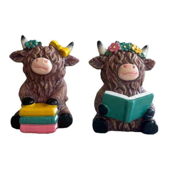 Highland Cow Figurine Reading Book Cattle Resin Statue Sculpture Home Office Decoration Ornament Book Lover Gifts