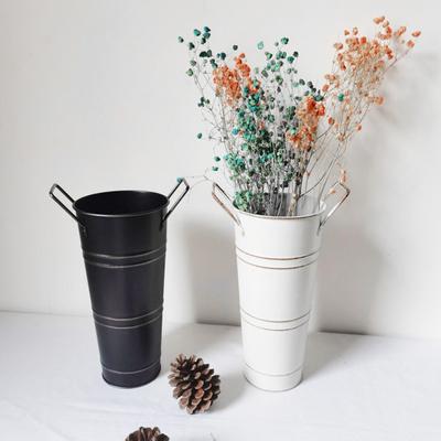 Flower Bucket with Handle Rustproof Corrosion Resistant Table Decor Centerpiece Farmhouse Metal Flower Vase