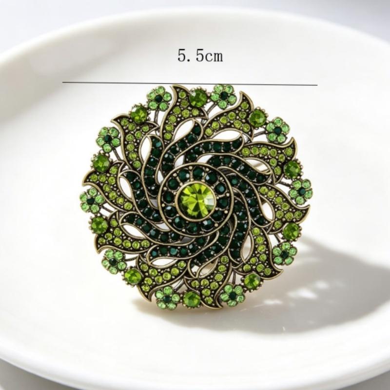 Vintage Antique Bronze Brooch Sparkling Green Rhinestone Floral Design For Wedding Evening Party Daily Outfits Decoration