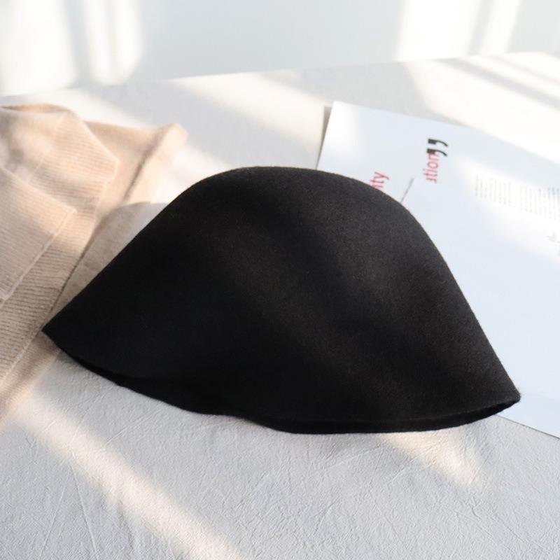 

Mary Australian wool bucket hat women s autumn and winter light luxury high-end feeling showing face small bucket hat, cold wind British warm hat one size fits all (53-58cm) чёрный