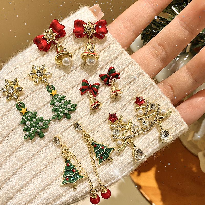 Diamond Snowflake Christmas Tree Pearl Stud Earrings Christmas Atmosphere Versatile Earrings Light Luxury Earrings