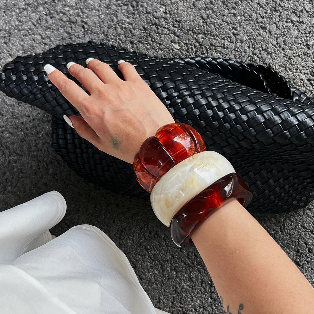 Maillard Style Smudged Acrylic Oval Bracelet, Exaggerated Special-shaped Resin Splicing Bracelet