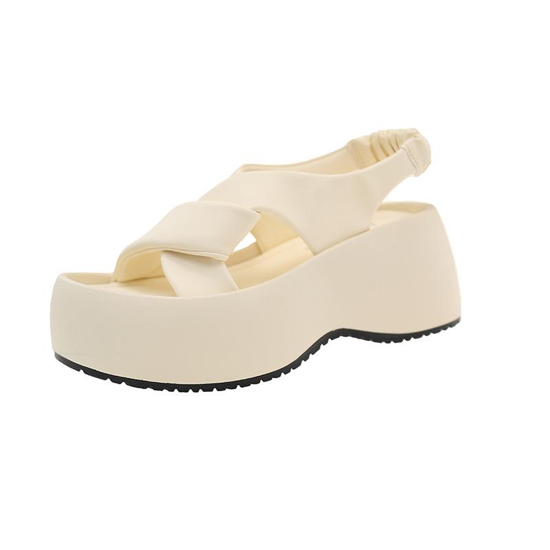 Casual sandals 2025 summer new versatile soft-soled beach shoes lightweight with skirts not tired feet Roman sandals women