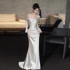 Französisches leichtes Hochzeitskleid 1011 neues Braut einfaches Satin Ein-Schulter-aus-Garn weiße Taille Fischschwanz Abendkleid