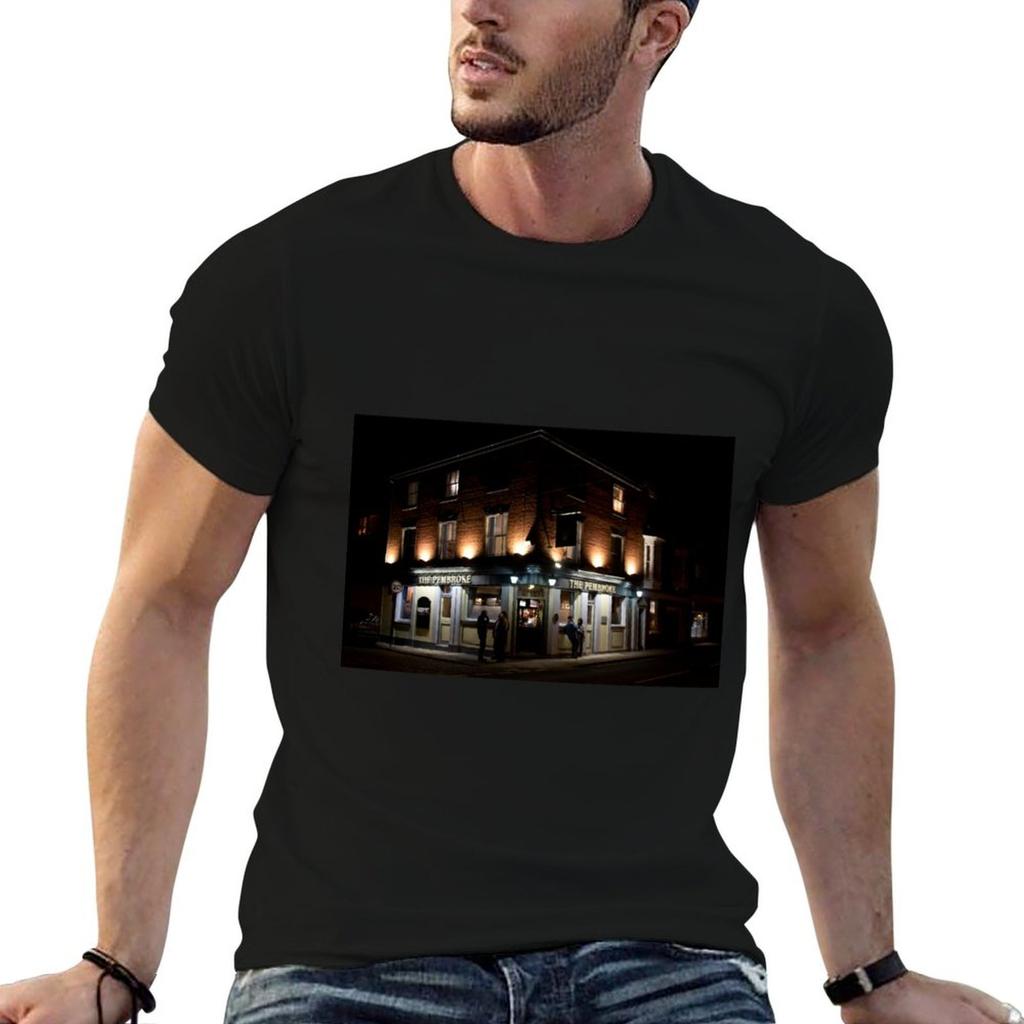 THE PEMBROKE PUB AT NIGHT TShirt AntiWrinkle Short Sleeve TShirt