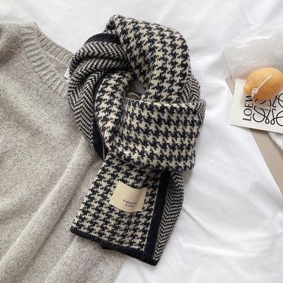 Women's Houndstooth Wool Scarf - Korean Style, Warm Autumn/Winter Accessory for Students, Knitted and Versatile.
