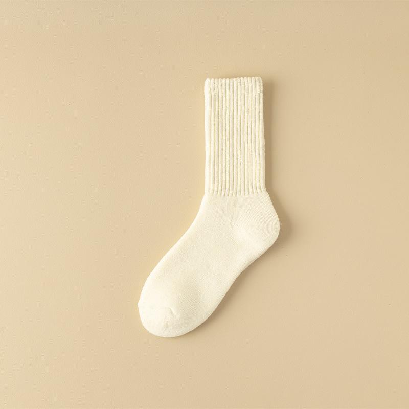 Female Autumn and Winter Solid Color Towel Bottom Thick and Velvet Warm Wool Tube Socks