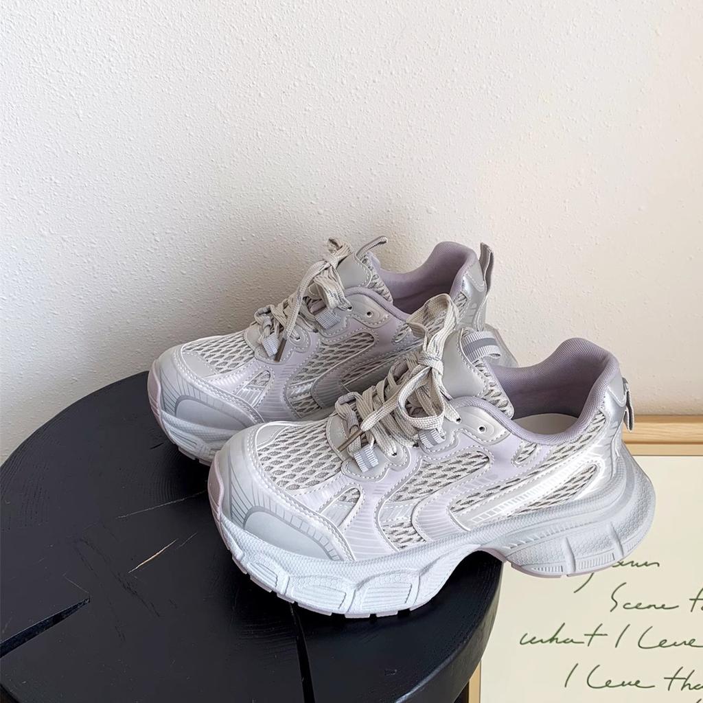 2025 spring new versatile student thick-soled heightening dad shoes for women, comfortable and sweet casual sports style little white shoes