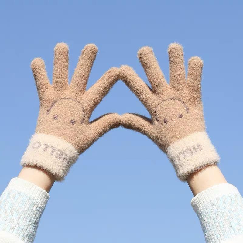 Plush Smiling Face Gloves for Women In Winter Warm and Plush Cute Five Fingered Students Riding Bicycles To Protect Against Cold Wind