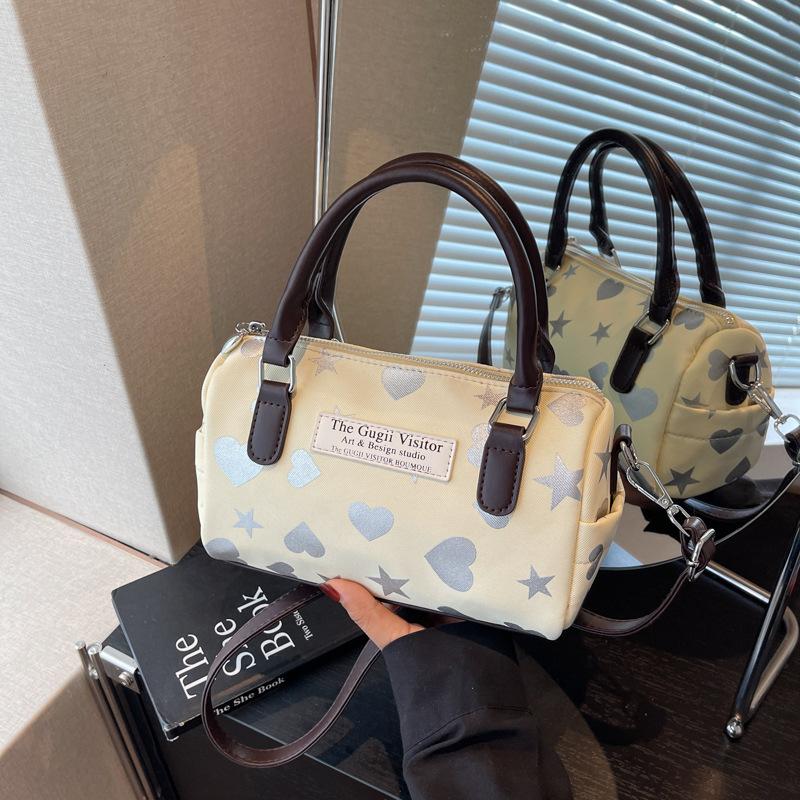 Large Capacity Leisure Senior Sense of Modeling Soft and Durable Fashion Exquisite New Light Luxury Commuter Slanting Cross Shoulder Handbag