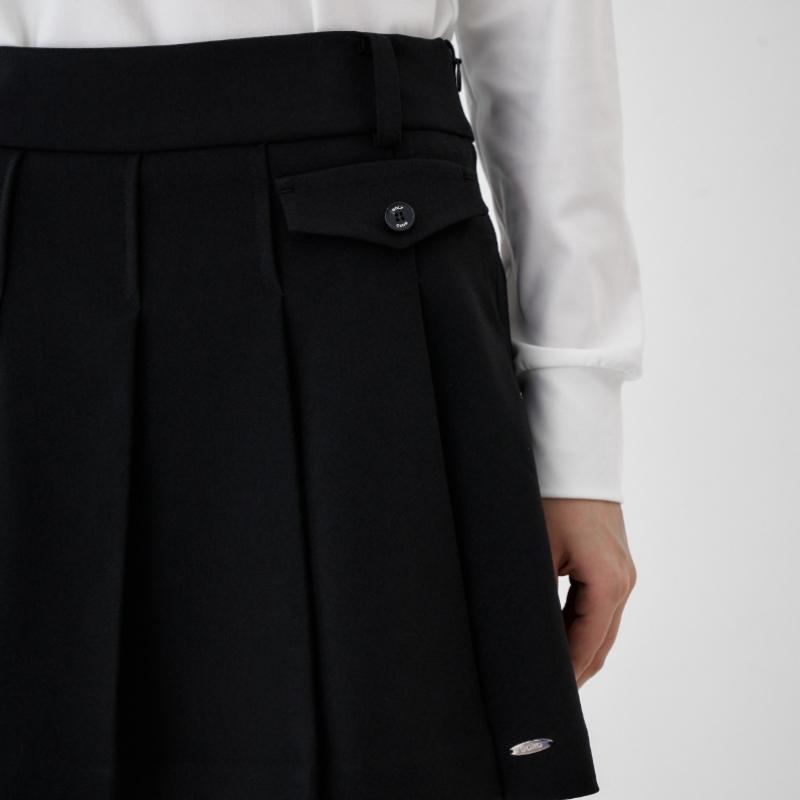 Goxo Pleat Skirt Black With Metal Logo Flap