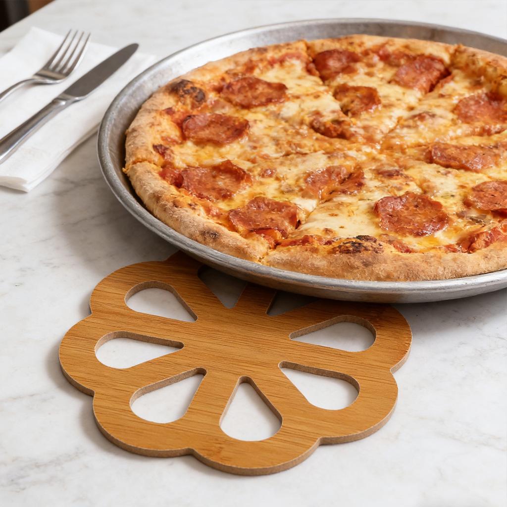 Thickened Wooden Trivets for Hot Pots Pans Hollow Carved Heat Resistant Coasters Non-Slip Round Wood Hot Pads for Kitchen Decor