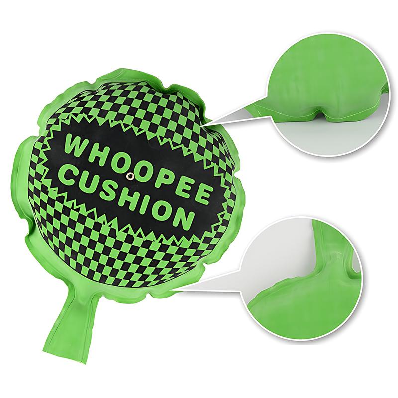 Whoopee Cushion Cockroach Set Random Color 1PC Prank Fart Pad 3 Size Available with 5PCS Decorative Bug Cockroach Party Gift ZYF