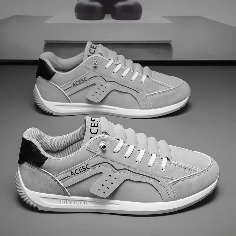 New Sports Shoes Men's Spring Running Shoes Breathable Dad Shoes Trendy, Light and Comfortable Casual Board Shoes