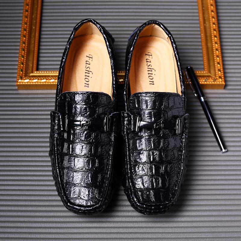 Man Casual  Boat Shoes Slip On 2022 Summer Mens Loafers Leather Flats Leisure Male Moccasins Brand Comfortable Driving Shoes Men