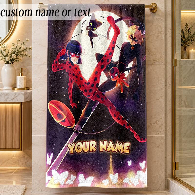 Strandtuch Miraculous Ladybug Benutzerdefinierter Name Text Personalisierbares Weiches Handtuch für Strand Pool Innen Hausdekoration Geschenk