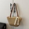 Summer Straw Bag Woven Bag 2025 Seaside Vacation Beach Bag Large Capacity Straw Versatile Shoulder Bucket Bag
