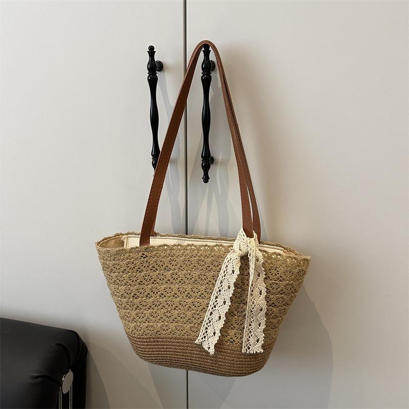 Summer Straw Bag Woven Bag 2025 Seaside Vacation Beach Bag Large Capacity Straw Versatile Shoulder Bucket Bag