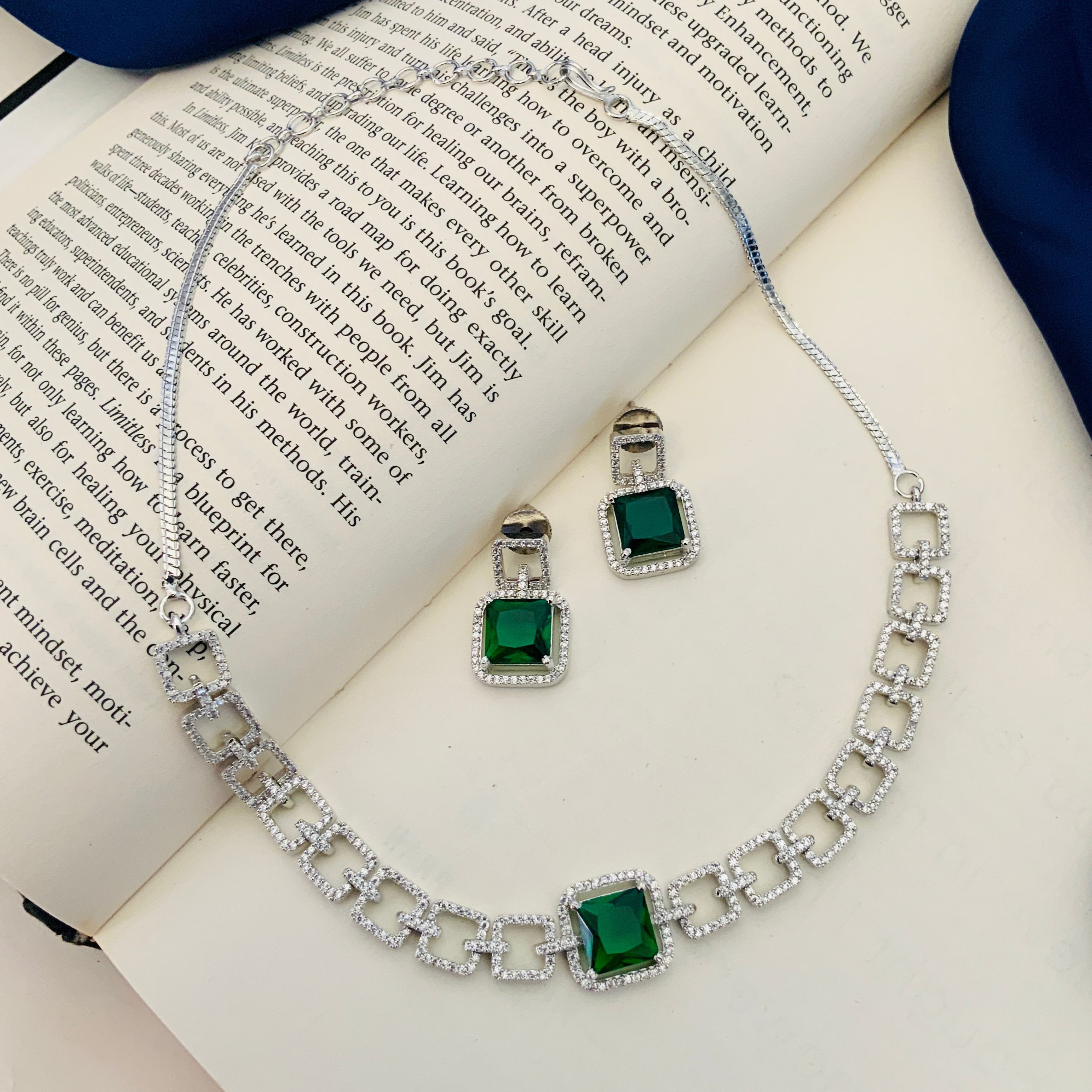 

Посеребренные бриллиантовые круглые колье комплект бриллиантовых колье комплект для женщин белый