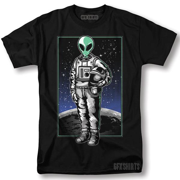 Astronaut Alien Shirt Space Galaxy Cool Gift Graphic T-shirt Unisex T-Shirt M