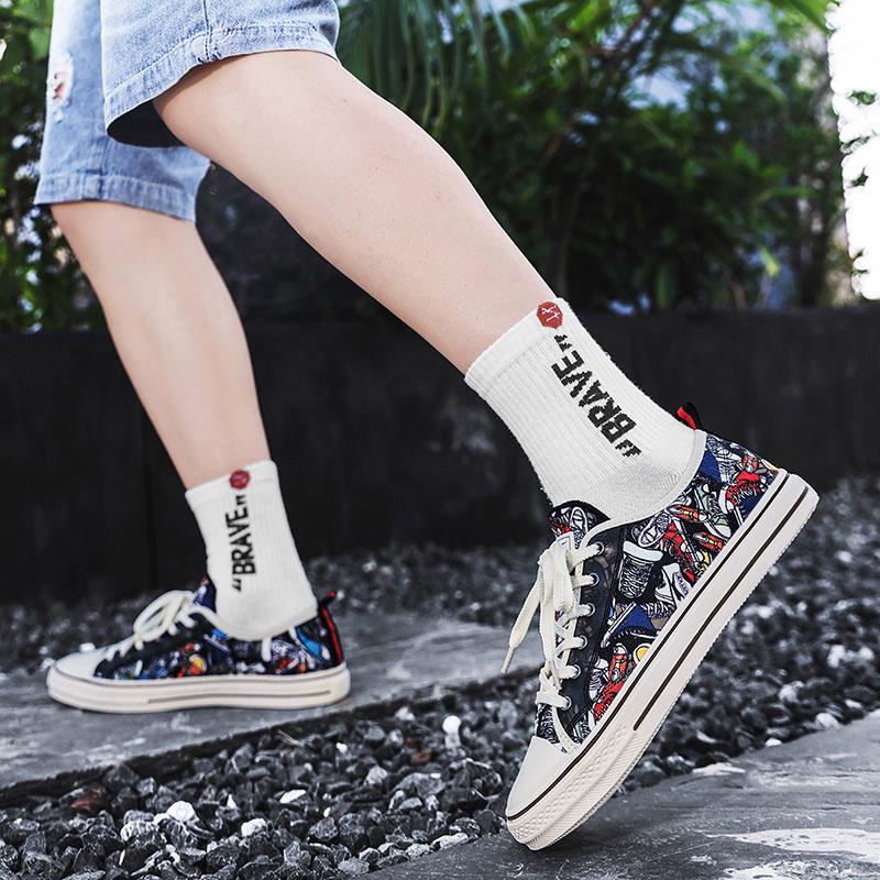 Fashion Retro Board Shoes Men's Fashion Sneakers Comfortable Graffiti Cool Street Breathable Outdoor Casual Street Trend Skateboard Sho