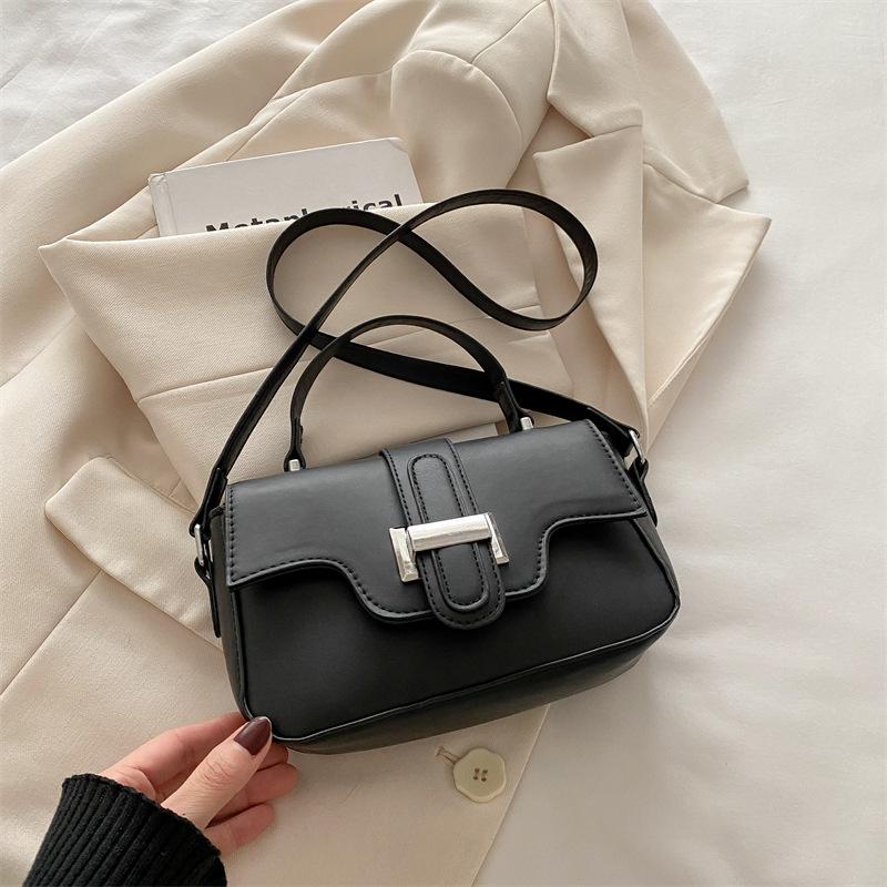 High-end Small Bag Women's 2025 Spring New Versatile Small Fresh Girl Messenger Bag Niche Fashion Shoulder Bag