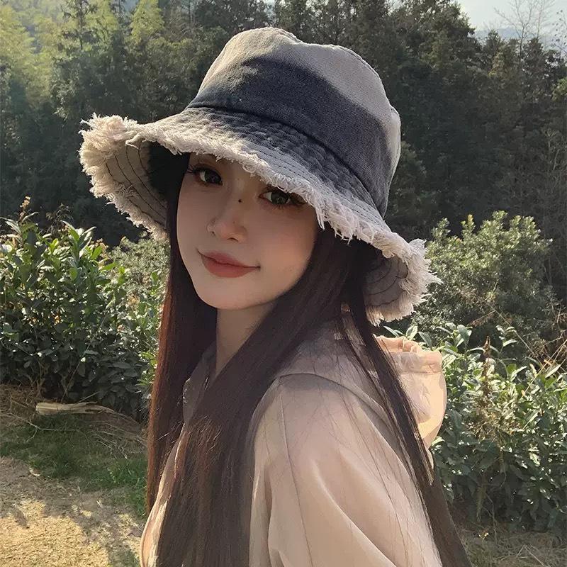 Japanese Retro Women's Denim Fisherman Bucket Hat, Distressed Sunshade for Larger Head, Face Slimming Sun Protection.