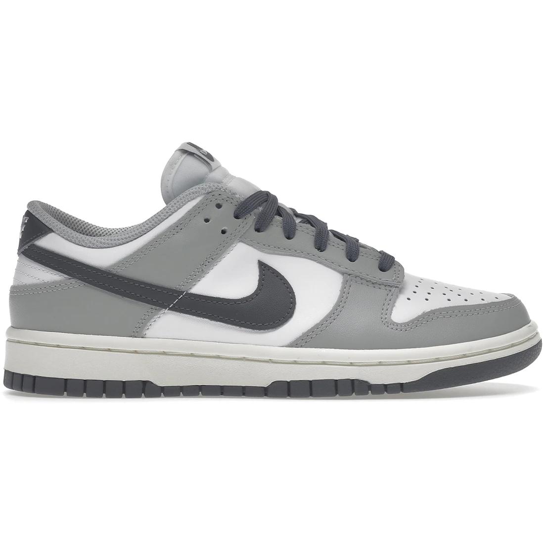 

Sneaker Nike Dunk Low Light Smoke Grey (Women s)(DD1503-117) 35.5