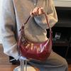 Premium Autumn and Winter Maillard Style New Fashion Versatile Messenger Bag Commuter Niche Single Shoulder Dumpling Bag Light Luxury