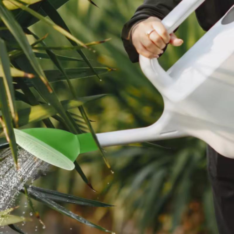 1/2PCS Gardening Watering Spout Plant Water Tank Spray Nozzles Household Watering Nozzle Replaceable Applicators
