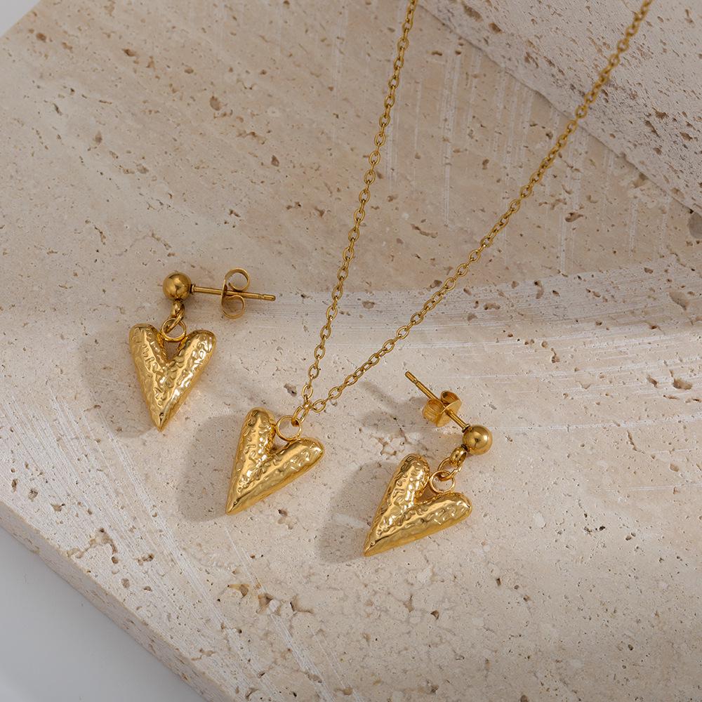 Retro Heart Necklace & 18K Gold-Plated Earrings - European & American Stylish Stainless Steel Jewelry